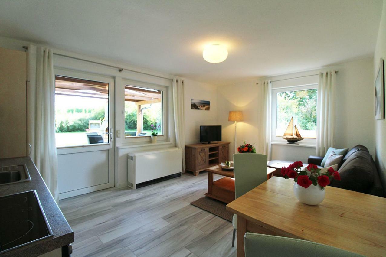 Zur Alten Boddenfischerei Ferienwohnung Zander Neuendorf Heide Bagian luar foto